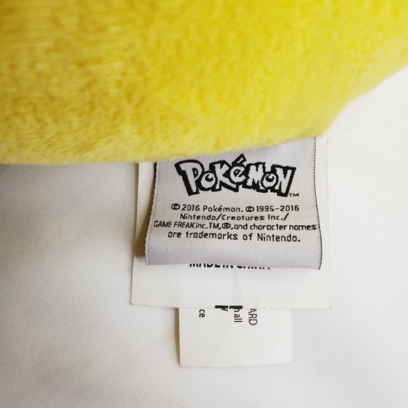 LNew-Pikachu Pokemon Piggyback Backpack w/ 2 Fashion Pins 2016 Adjustable Straps - Picture 8 of 11